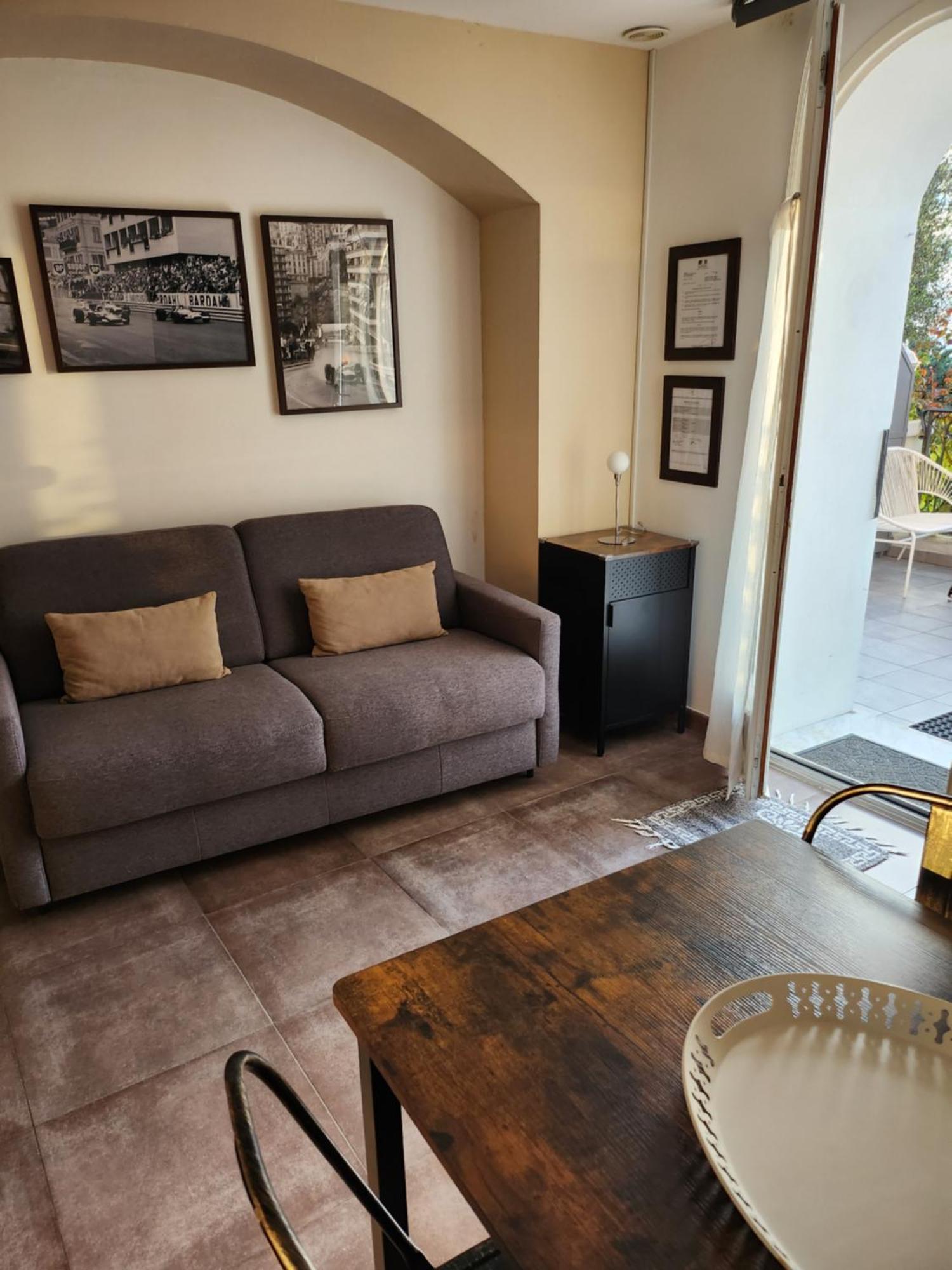 Le Mas D'Angeline, Vue Mer, Jardin Commun, Parking, Voiture Requise, 10 Min En Voiture De Monaco, Route Etroite, Pente Raide, Croisement Limite, Sea View, Shared Garden, Parking, Car Required, 10 Min Drive From Monaco, Narrow Steep Road, Limited Pass Beausoleil Kültér fotó