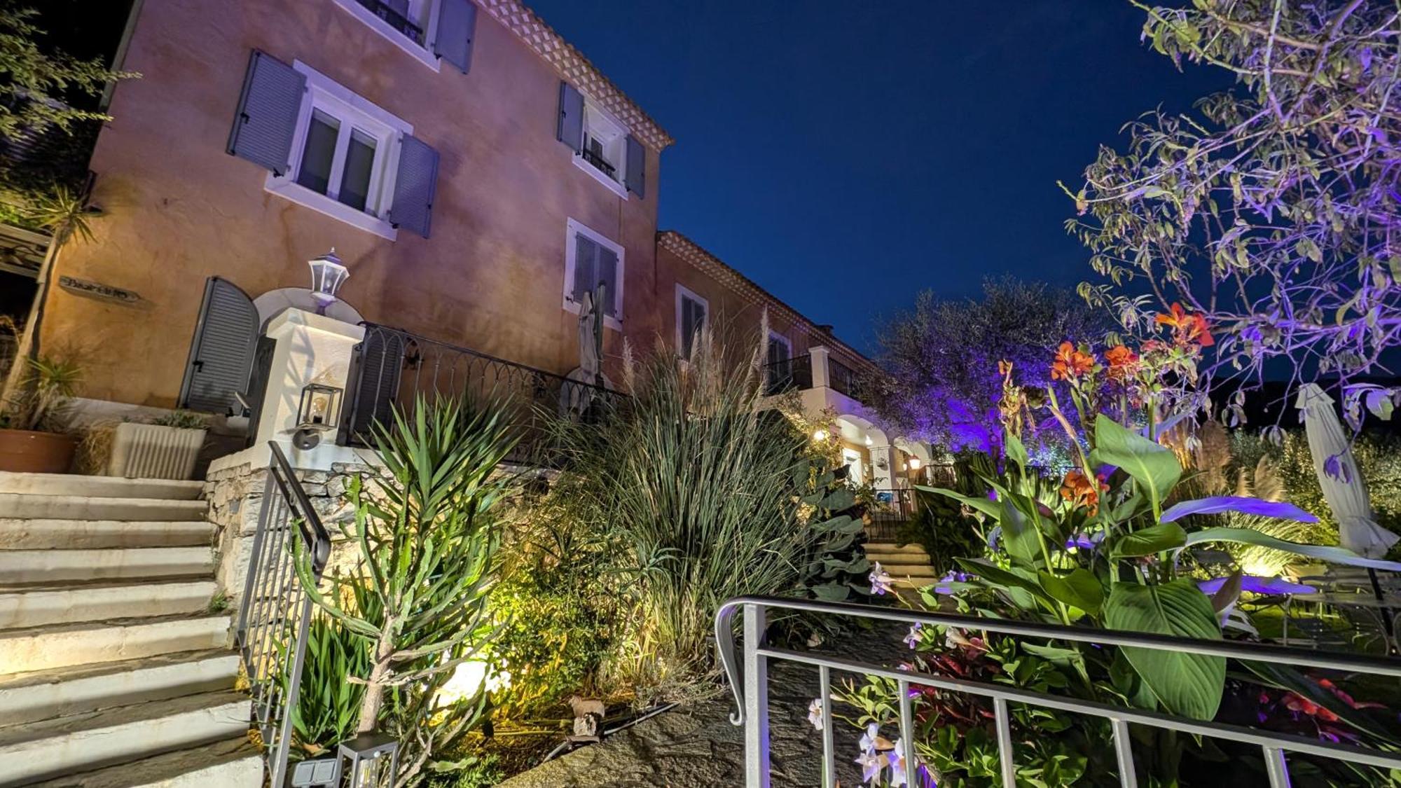 Le Mas D'Angeline, Vue Mer, Jardin Commun, Parking, Voiture Requise, 10 Min En Voiture De Monaco, Route Etroite, Pente Raide, Croisement Limite, Sea View, Shared Garden, Parking, Car Required, 10 Min Drive From Monaco, Narrow Steep Road, Limited Pass Beausoleil Kültér fotó