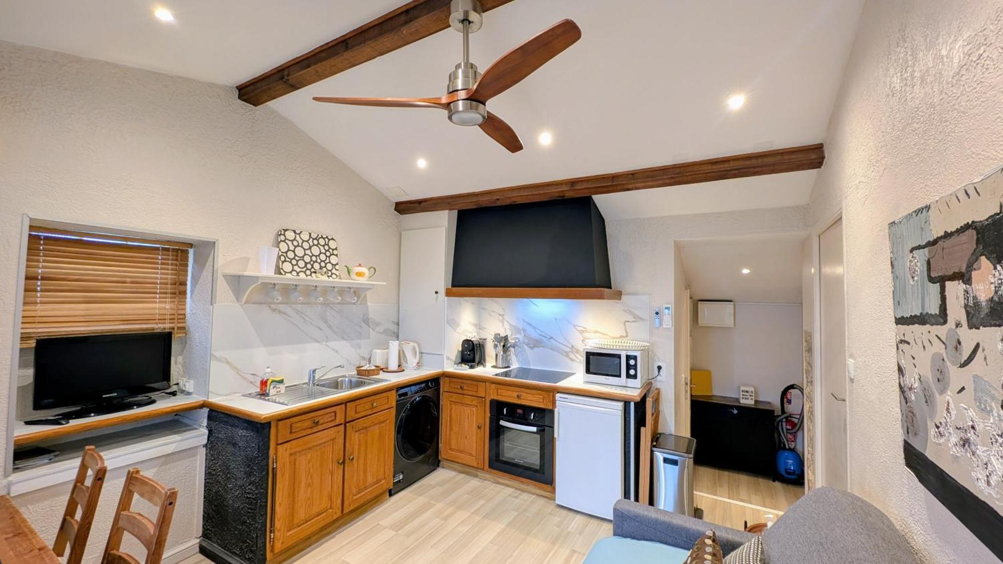 Le Mas D'Angeline, Vue Mer, Jardin Commun, Parking, Voiture Requise, 10 Min En Voiture De Monaco, Route Etroite, Pente Raide, Croisement Limite, Sea View, Shared Garden, Parking, Car Required, 10 Min Drive From Monaco, Narrow Steep Road, Limited Pass Beausoleil Kültér fotó
