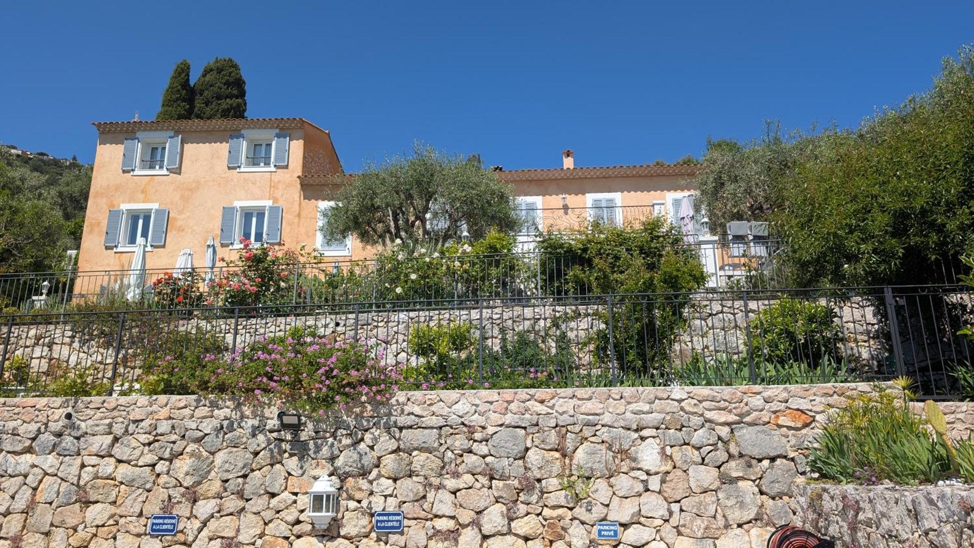 Le Mas D'Angeline, Vue Mer, Jardin Commun, Parking, Voiture Requise, 10 Min En Voiture De Monaco, Route Etroite, Pente Raide, Croisement Limite, Sea View, Shared Garden, Parking, Car Required, 10 Min Drive From Monaco, Narrow Steep Road, Limited Pass Beausoleil Kültér fotó