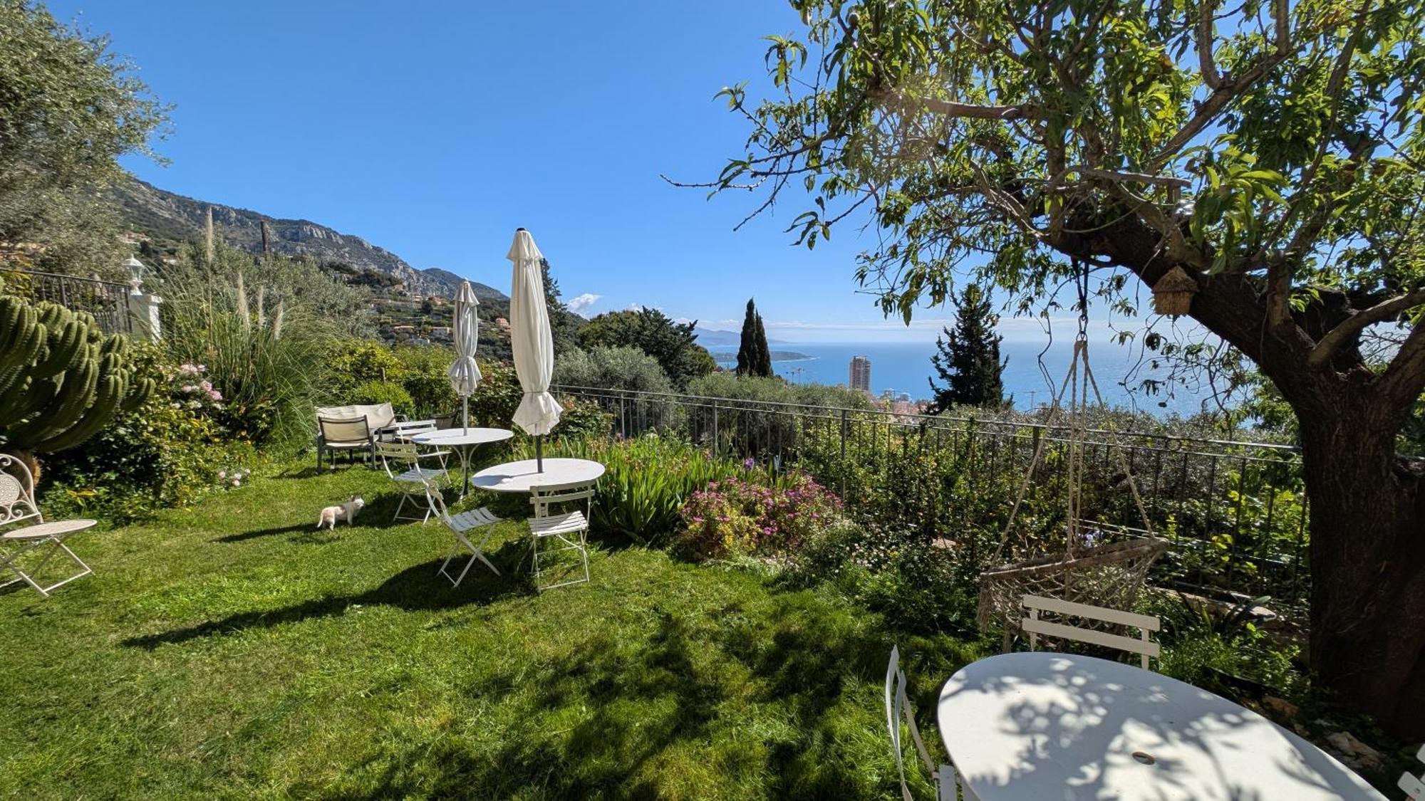 Le Mas D'Angeline, Vue Mer, Jardin Commun, Parking, Voiture Requise, 10 Min En Voiture De Monaco, Route Etroite, Pente Raide, Croisement Limite, Sea View, Shared Garden, Parking, Car Required, 10 Min Drive From Monaco, Narrow Steep Road, Limited Pass Beausoleil Kültér fotó